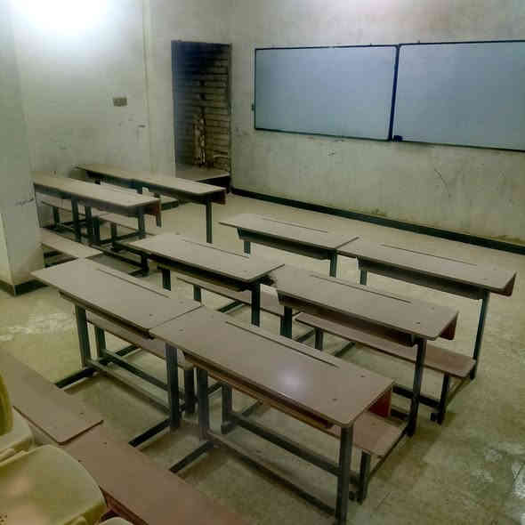 أثاث معهد للبيع بغداد مدينة الصدر ***********
