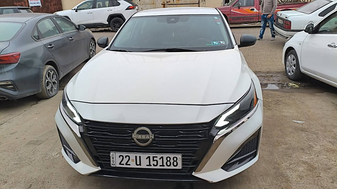 السلام عليكم
نيسان التيما 2024 SV 

رقم أربيل الجديد بأسمي 
(تحويل ثاني يوم)

المحرك: 2.5 لتر – 4 سلندر

الضرر :جاملغ والايسر وبنيد فقط يعني قطعتين فقط

تشغيل بصمة ودخول ذكي

شاشة لمس مع Apple CarPlay وAndroid Auto

كاميرا خلفية

حساسات خلفية

مثبت سرعة

رادار امامي خلفي جانبي

                    ***********

يوجد واتس اب
