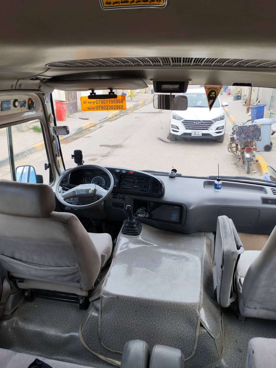 السلام عليكم
كوستر 2013 رقم بصره سياره جاهزه تخم برجستون حداديه ميكانيك تبريد محور قلاب ستاركس بيه رشه بالذيل بالصفحه الطويله والكصير رشه قليله يم الخصره مصفره هيئه وغرامات شرط المداور 
باقي التفاصيل ***********
مكان السياره الديوانية
