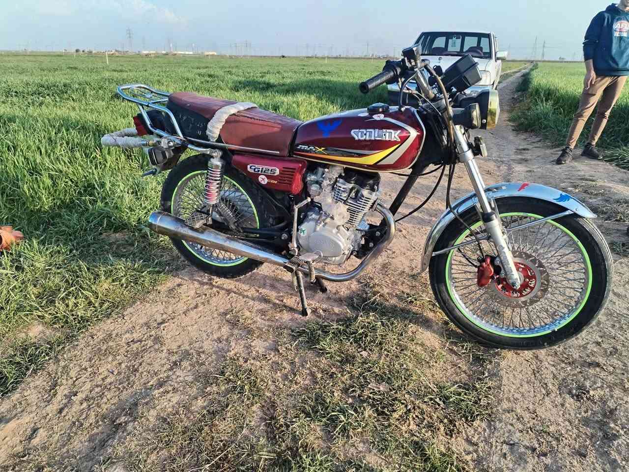 السلام عليكم ماطور للبيع سولنك موديل 2023 محرك ما مفتوح  السعر 480 وبي مجال للطيبين استفسار///ع الرقم ***********
