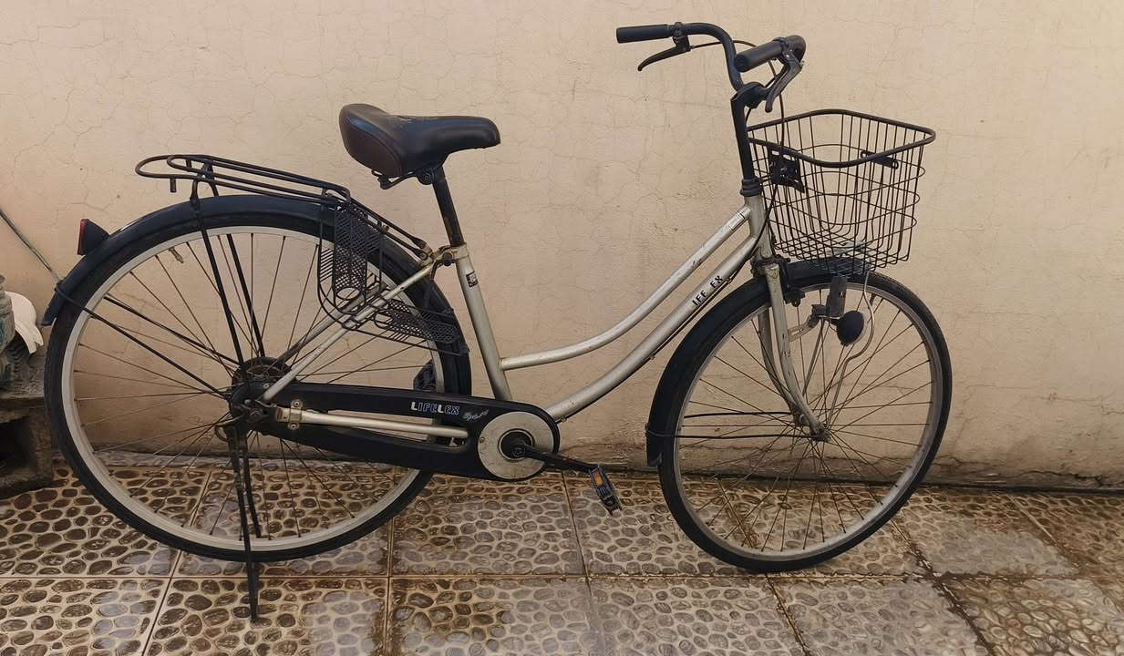 للبيع حجم 27 ب65ألف
مكاني حي النصر 
***********
