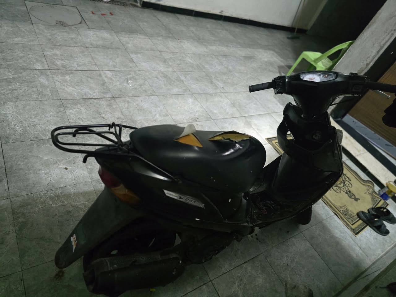 سلام عليكم دراجه ادرس ياباني دراجه بيها شلعة ومعدل تخبل بل مشي بس الكفرات شويه تعبانه والكلوب مالتها والمازده موجوده ما شادها مكاني بغداد الامين الثانيه رقم *********** سعر 350
