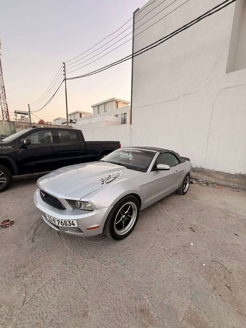 موستنك 2010 مصبوغه صبغ عام لسياره احله من لصور ضربته بامريكه بس داعميه وهنا بلعراق بيه بنيد ومدكر سياره نقصه بس كمبريسر جاهزه كلشي شغال بيه مكانه بصره 65 وبيه مجال ***********
