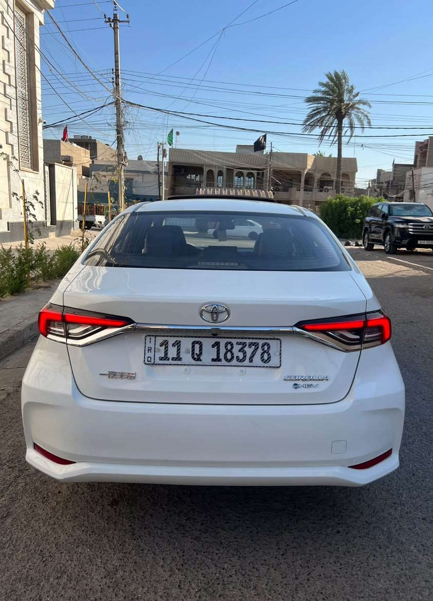 السلام عليكم
كورلا هايبرد شكل الخليجي 2024
 جديده جدا كفالة بوضع الشركة
فول مواصفات. 
فتحة سقف/ شاشة كبيره مع كاميرا دواره/ تحكم ستيرن كروز سرعة مانع انزلاق تحديد مسار /وضعيات قيادة مود درايف/ كشنات جلد/ ويل كب بلادي/ لايت زنون/ لد نهاري/ لد خلفي/...... 
رقم بغداد بأسمي
 سنوية وهزة جديدة السعر 147 بيه مجال بسيط 
📞  ***********        بغداد المشتل بغداد, العراق

