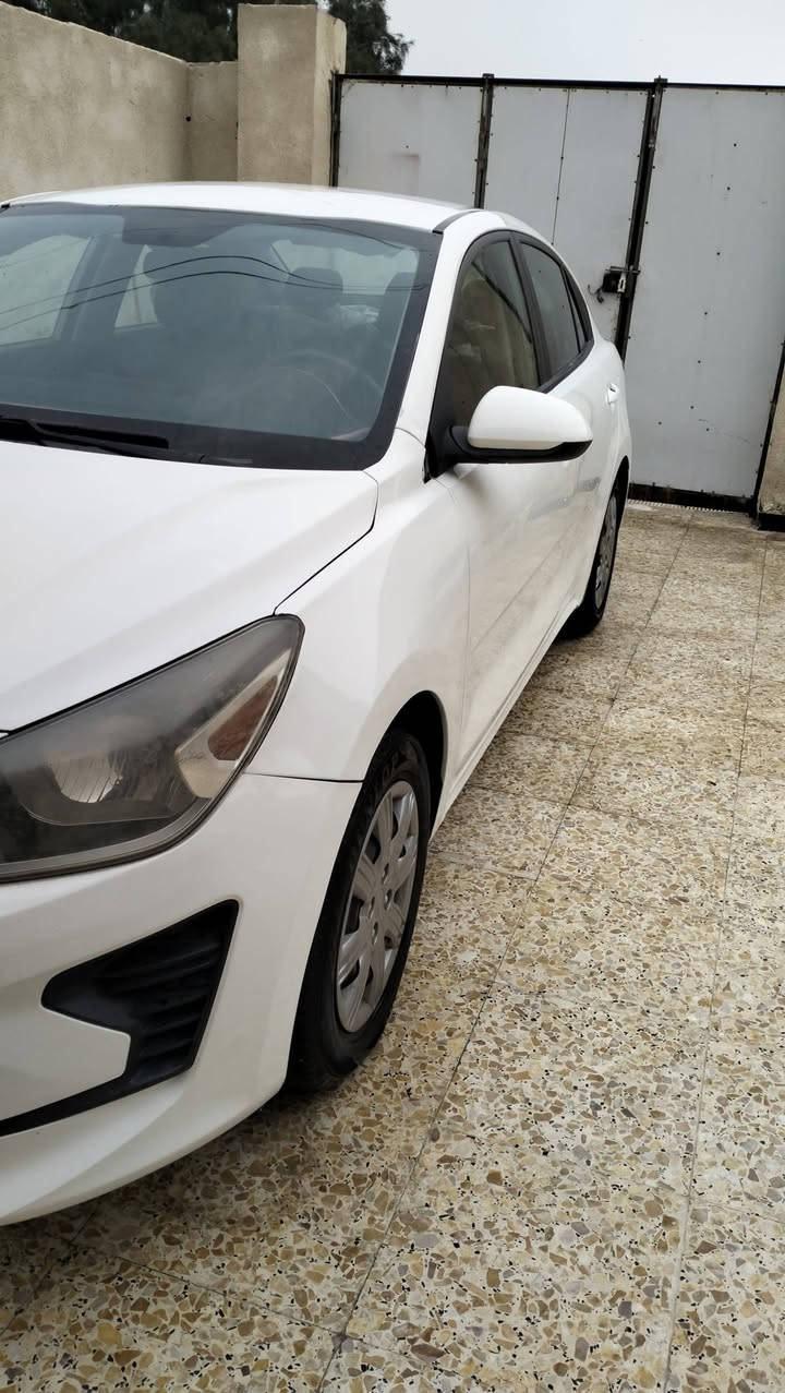 كيا ريوا 22  معوقين
 بصرة ماشية 40
مكينة 1600دوش المرغوب
 فول تحكمات ستيرن وضعيات قيادة سبورت وعادي 
ومثبت سرعه مانع انزلاق وكاميرا خلفية ـشااشه بلادي 
الحادث بدون تبدل
السعر 117
***********
