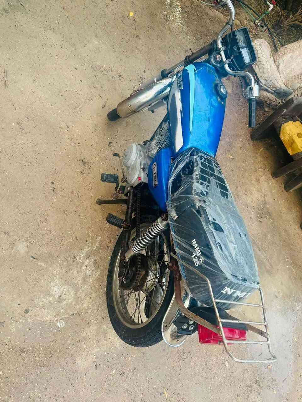 سلام عليكم دراجه نامه للبيع دراجه جيس مكينه تخبل كهربائيات كلها شغاله عينه ليزريه السعر 350 للاستفار الاتصال *********** دراجه تعاتبني عليها شرط
