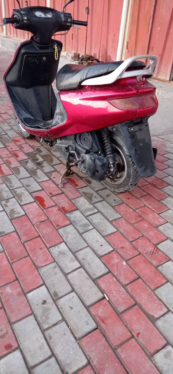 دراجة فراشة مال حاوية نضيفة كلش
مكينة ناعمة كلش دراجة بلادية نكرة سلف هندر شغال كهربائيات كلها شغاله لايت هورن سلف بكلايت دشبول اشاير كلة شغال 
دراجة ما ناقصهة برغي سعر 650
*********** كربلاء حي الوفاء
