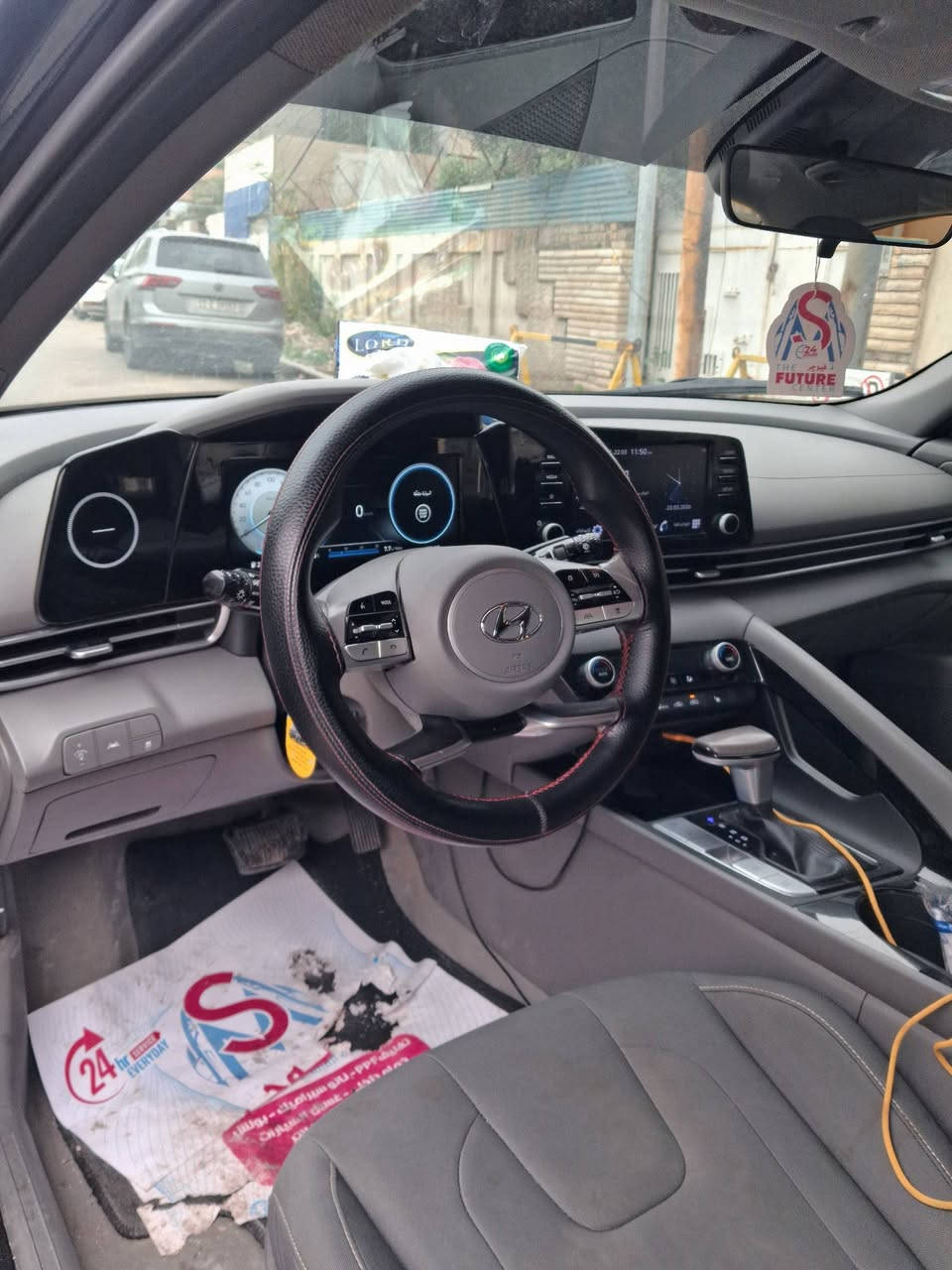 Elantra SEL 2022
👇
للبيع
هيونداي النترا 2022 وارد أمريكي 🇺🇸
فئة SEL (مواصفات حلوة وكاملة)
المواصفات:
✔️ شاشة كبيرة + نظام Apple CarPlay / Android Auto
✔️ كاميرا خلفية + حساسات
✔️ تحكم ستيرن + مثبت سرعة
✔️ تشغيل بصمة وابواب و صندوق
✔️ اقتصادية بالوقود جداً
الحالة:
السيارة بيها قطعتين خفيفات (ربع بنيد + ربع جاملغ)
بدون ايرباك بدون دواخل
مصلحات تصليح نظيف
ما تحتاج شي
📍 المكان: بغداد
💰 السعر: ( 141) قابل للتفاوض
للاستفسار خاص أو اتصال 📞 ***********
