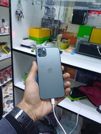 آيفون ١١ برو ماكس • ٢٥٦ • بطارية ٨٢٪