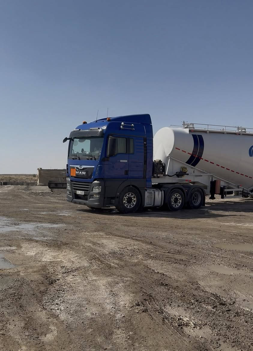 سلام عليكم مان مربوطه سايلو للبيع
موديل السياره 2021 تك سوبر بلادي 26.470 
سنكل امامي دوار وبتعليك ثابت 
فول مواصفات السياره ثلاجه وكامره وحساس وزراك لايت كامرة رصيف لايت زنون دوش هورنات لافتات زنون سقف اطفاء المحرك ذاتي كامره بلصفحه كير بلدشبول صوبه وكشن حار تخم تاير ويل كروم سياره كفاله عامه ماشي 800 وصار 6 اشهر من ترقمت
السايلو موديل 2023 تركي سما كروب حمولة 55 طن 4 محاور سياره جاهزه وكامله وتحويل مباشر 
العنوان بغداد السياحي ***********
