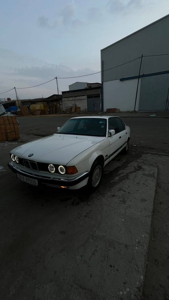 السلام عليكم بي ام 735للببع سياره جاهزه مكينه كير حداده تبريد كله جديد رقم بابل انكليزي تاخذهه منا كبل تحولهه بسمك مكاني بصره المطيحه سعر السياره 40وبيهه مجال حك الجيه رقم الهاتف***********
