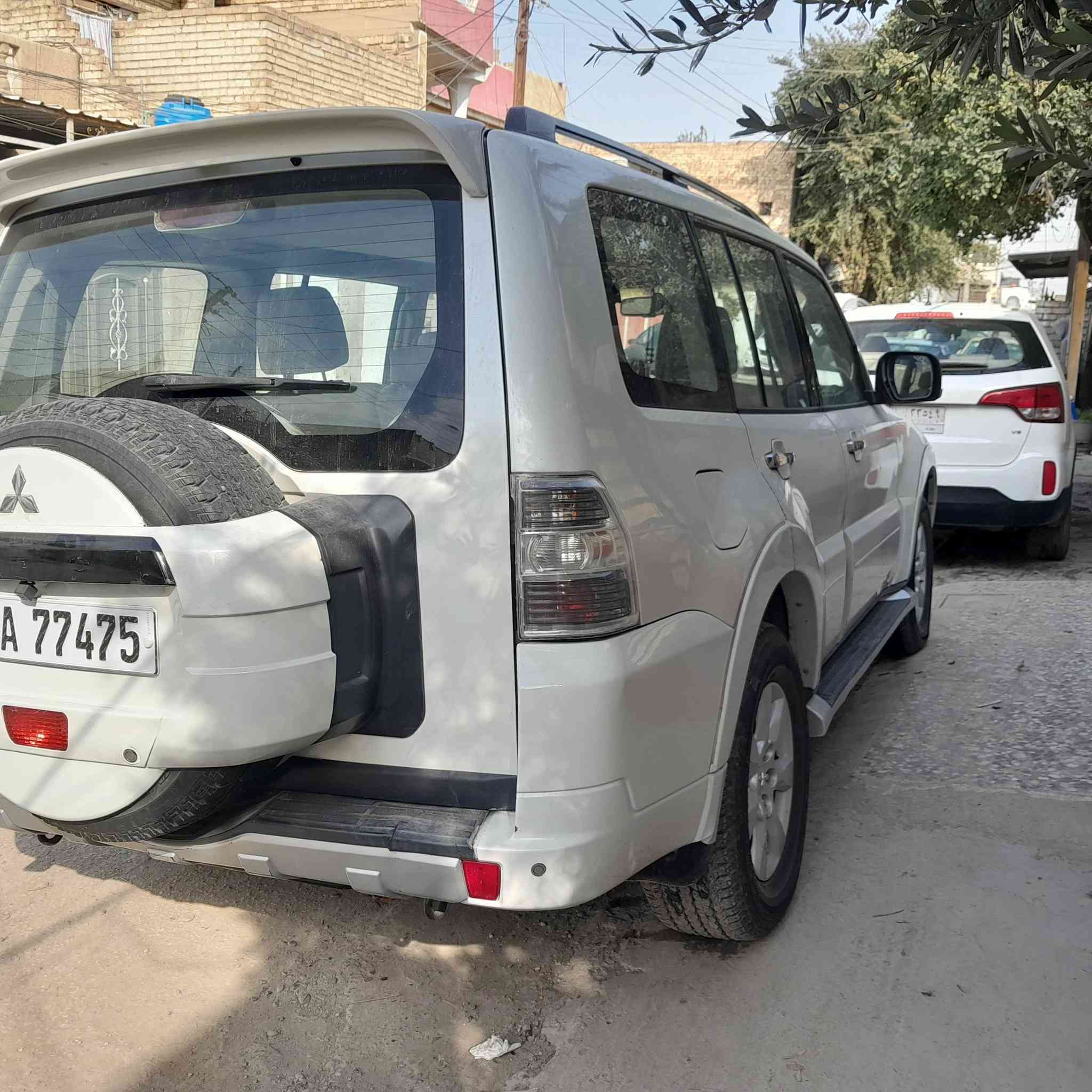 السلام عليكم باجيرو ٢٠٠٩ فول مواصفات حبتور بيه ثلاث قطع صبغ مابيه اي ضرر رقم بغداد باسمي مكاني بغداد تخم تاير جديد حجم٣٠٠٠ مكينه وكير جيده السعر ١١٣ بيه مجال بسيط هاتف ***********
