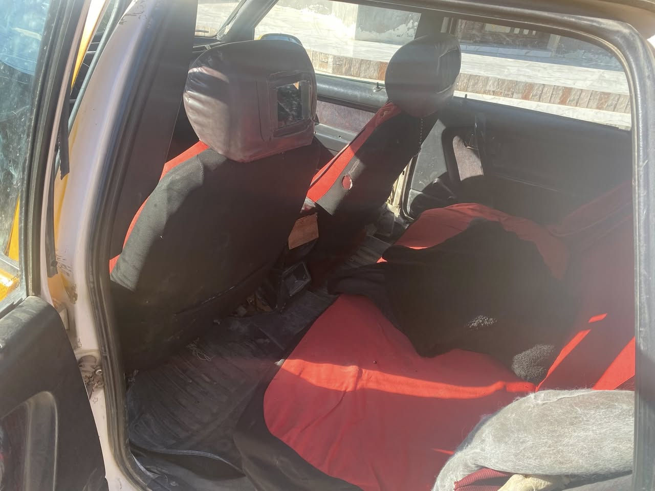 فالفو موديل ١٩٩٥   حجم ٤٦٠ 
كير محرك شرط 
صدر جديد 
بور شغال 
سعر ١٤ وبيها مجال 

***********
