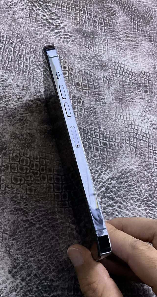 السلام عليكم إيفون 13 برو ماكس
الجهاز نضافة ١٠٠٪؜ شخط مابي فقط مبدل ظهر اصلي 

البطارية(84)

ذاكره ٢٥٦ 

الجهاز ماستر

كارتون وغراض كاملة 

السعر 650 الف قفل 

مكاني بغداد


**إذا كنت صاحب هذا الإعلان وتريد حذفه لأي سبب، رجاءا أرسل رسالة إلى الدعم الفني**