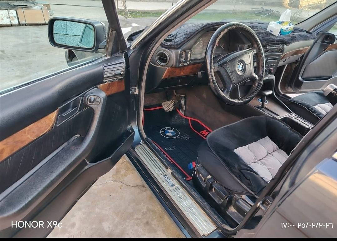 السلام عليكم
بيئم للبيع موديل94
حجم 525 محرك فانوص 
كير اتو
بجم عريض 
صدر امامي خلفي جديد 
سياره بسمي رقم انكليزي لغايه 30
سياره جاهزه مال جنايه 
سعره 55 
صلاخ الدين قضاءالعلم
موبايل***********
