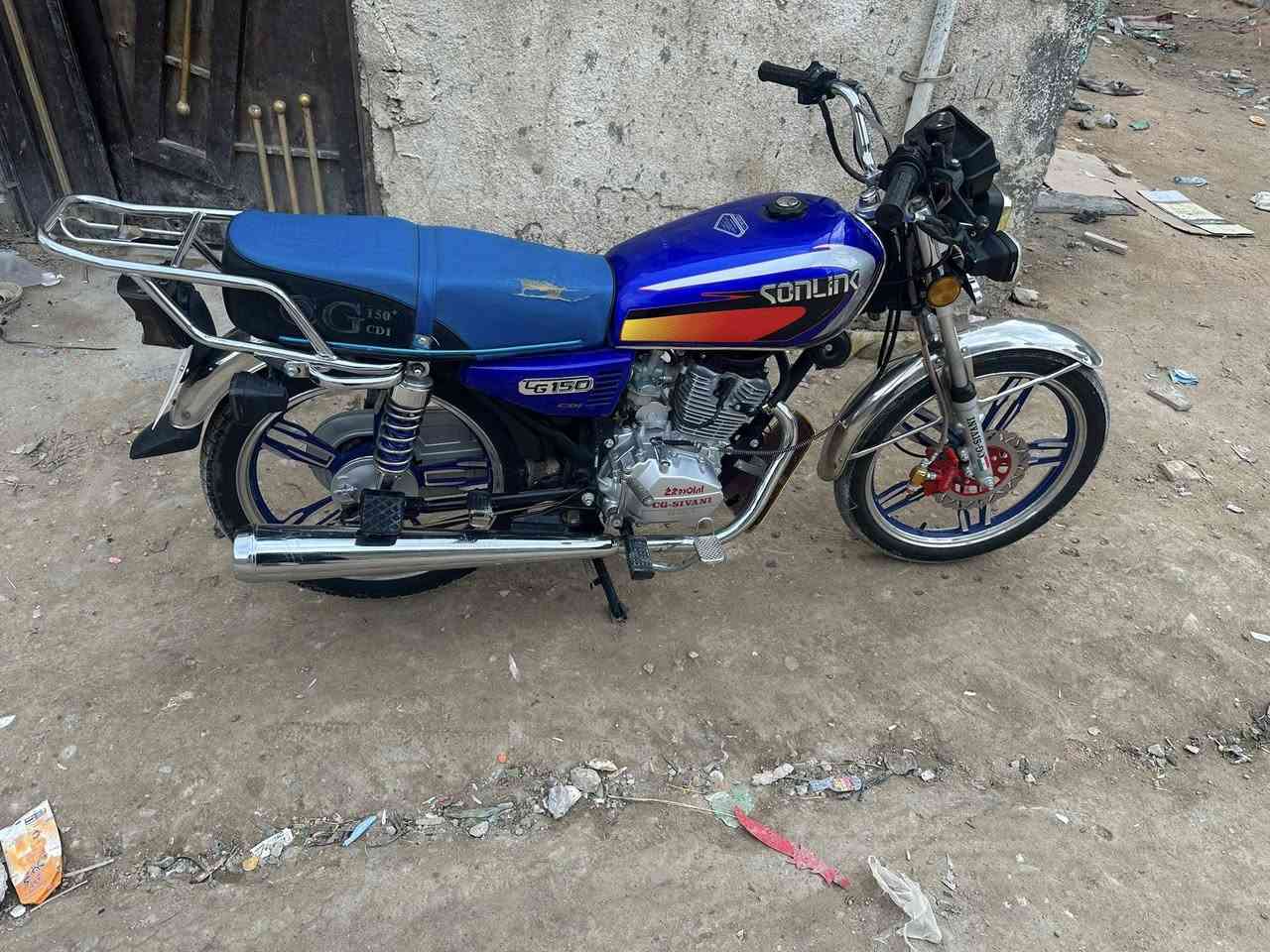 ‏سلام عليكم دراجة سيفون موديل 25 دراجة جديدة مكينة 150 كهربائيات شغالة أوراق سكينر دراجة كاملة ما بيها ناقص سلف شركة سونك السعر 725 وبيها مجال قليل للطيبين مكان كربلاء قنطرة السلام￼***********
