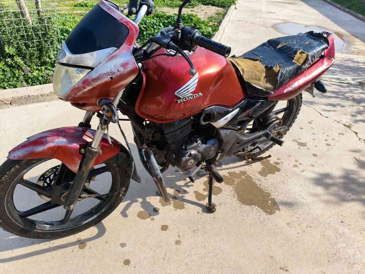 السلام عليكم 
موطور اللبيع محرك شرط مامفتوح 
السعر 425
شقل وطلع


**إذا كنت صاحب هذا الإعلان وتريد حذفه لأي سبب، رجاءا أرسل رسالة إلى الدعم الفني**