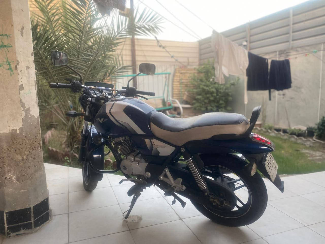 دراجه V15 علا وضع الشركه 
مديل 18دراجه مرقم شرط التحويل  برغي ما مفتوح بيه ول دراجه متروكه علا طول اشغله بل شهر مرة بيه تخم تاير جديد 
شلعه معدل فول كلشي شغال بيه دراجه الله شاهد علا وضعيت الشركه وشوفت عينك مكاني بغداد الزعفراني 
السعر 1500 ول يجي بي خير ويدلل 
الرقم التواصل 
‎0770 020 0494
