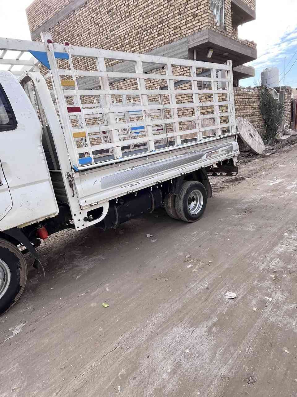 السلام عليكم كيه فحل 2004مكينه مفتوح والفحل مسكر مكينه وأكسل وكير وحداديه وتحويره تايرات 14 السعر 80 وبيهه مجال رقم راعيهه ***********
