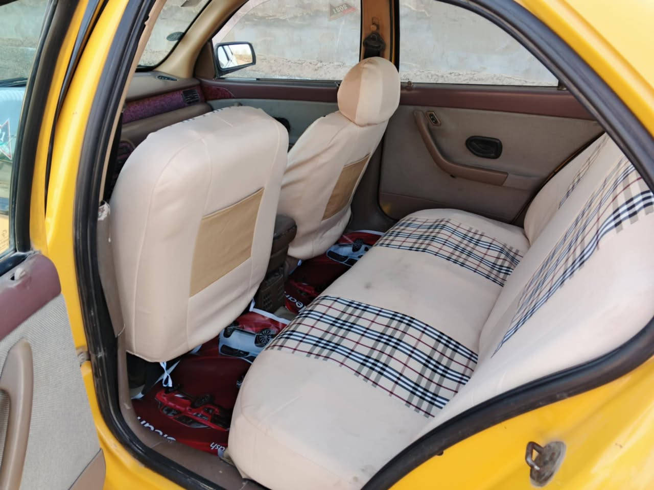 سلام عليكم سمند البيع موديل 11 رقم بغداد كير مكينه مكفولات حداديه جديده مكفوله من ضربه تخم تاير مصفره سنويه 29  السعر 27 عنوان بابل الحصوه  حي زهراء ***********
