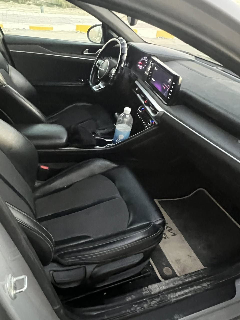 السلام عليكم كيه فايف مديل ٢٢ معوقين بقداد بسم والد شاب مواصفات جديتي الأين ماشيه ٩٠ شاشه كأمر تحكمات كشن جلد ويل كب محرك كير حداديه تبريد تخم تاير جاهز الاخير عنوان ناصريه مركز السعر ١٤٠ وبيه مجال اخوان مكلف بل نشر هاذ رقم صاحب سياره ***********
