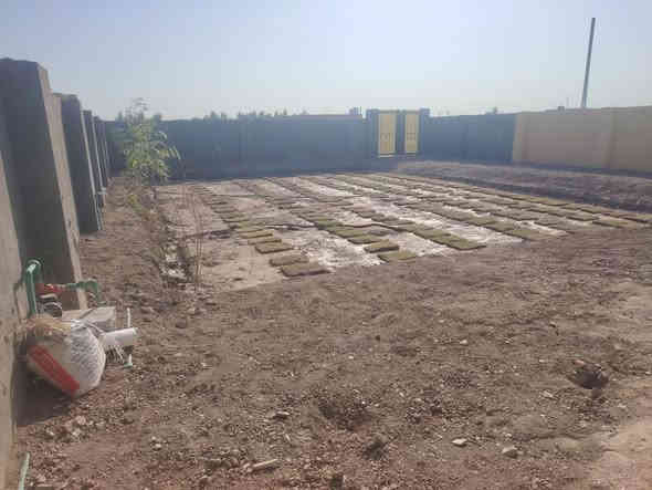 مزرعه للبيع مساحه ٤٠٠ متر ع طريق دغاره ديوانية خلف مطعم واثق بلمازارع سند ٢٥ مداور بيه غرفه 4في4 صاله ٥ في ١٠ مطبخ حمامات بناء حديث وجها ١٥ متر ونزال ٢٧ شارع سبيس تبعد عن التبليط ٢٥٠ متر كهرباء ماي جاهزه ***********
