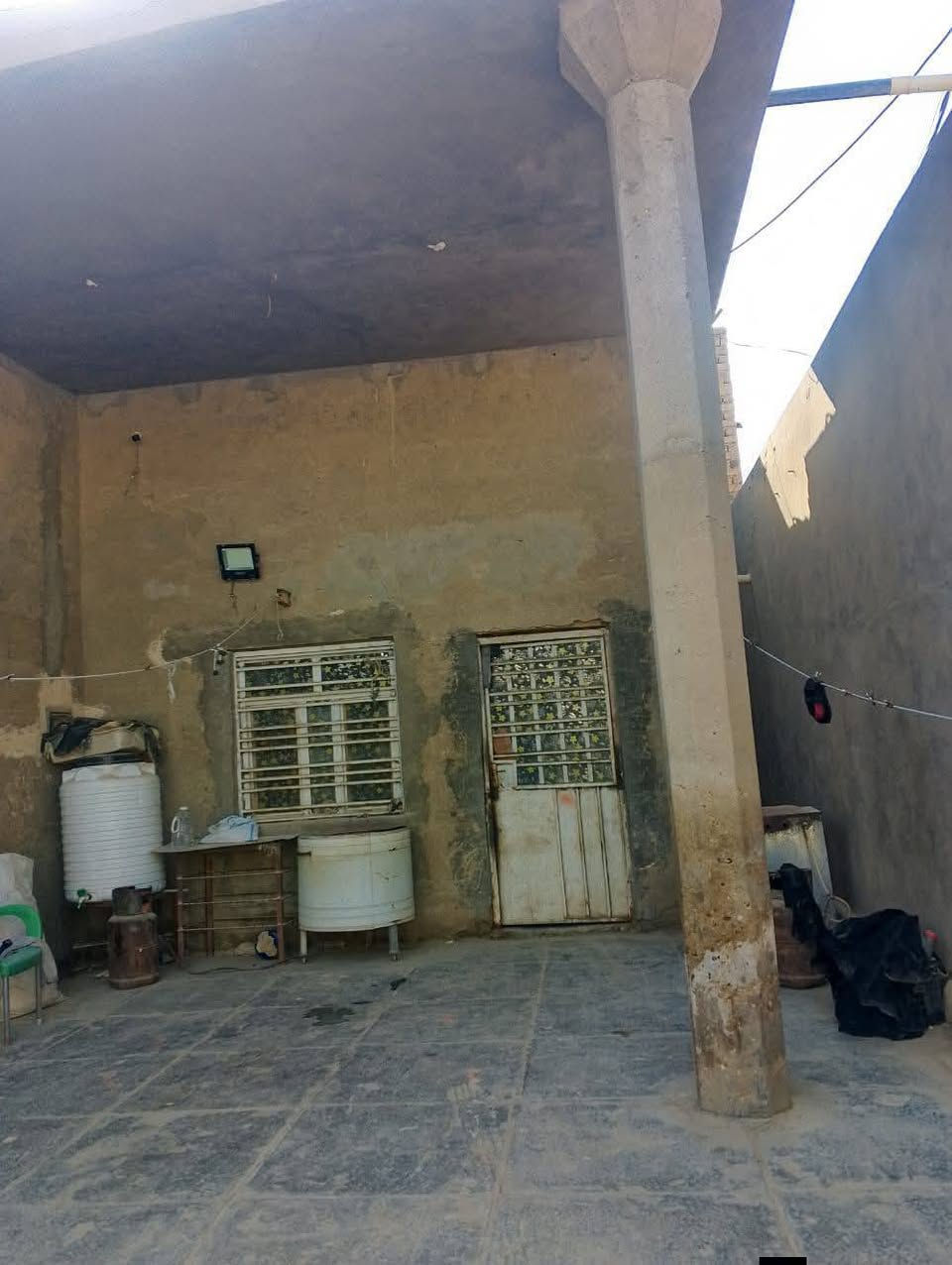 🏠دار سكن للبيع🏠 ركن 
___
⭕العنوان : الجمعيه
⭕ قرب : صيدليه لمى الشارع الثاني
------------------------------------- 

✨بناء اعكاده

♦️المساحة : 195م² 

--------------------------------
✨ تفاصيل البيت ✨
____
ااستقبال مطبخ غرف عدد ثنين صاله صحيات خارجيه

---+-+++

للاستفسار 
____
عنواننا ✍🏻
🔹شارع ستين مقابل صيدليه كبسولة

للاتصال ☎️
_______
***********
***********
