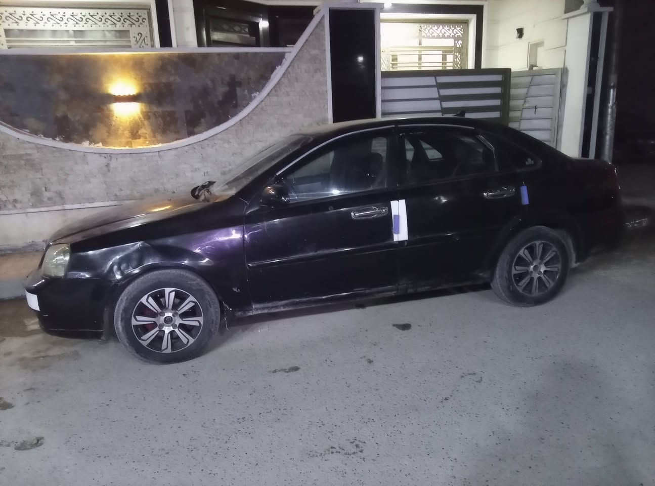 سياره لبيع فورنزة سوسوكي 66 بيها مجال الرقم ***********
