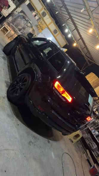 السلام عليكم
جيب 18 بلاك توب 
6 سلندر  فول مواصفات ماعدا الفتحه 
السياره كاسره بستم 🔴
170 مكان بغداد البياع 
***********
