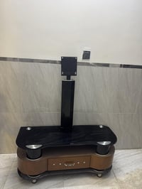 ميز بلازما • أثاث