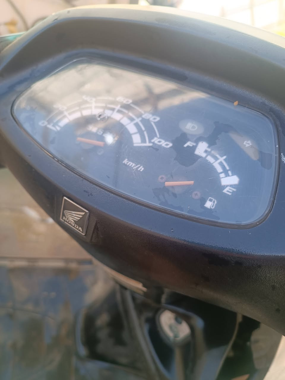 السلام عليكم سبيسي ياباني محركها برغي ممفتوح بي وخرسه متسمع صوتها نكره سلف دراجه متروكه يرادلها ترتيب ابيع كوم حديد ب200 قفل شراي يتصل مكاني كاظمية
***********
