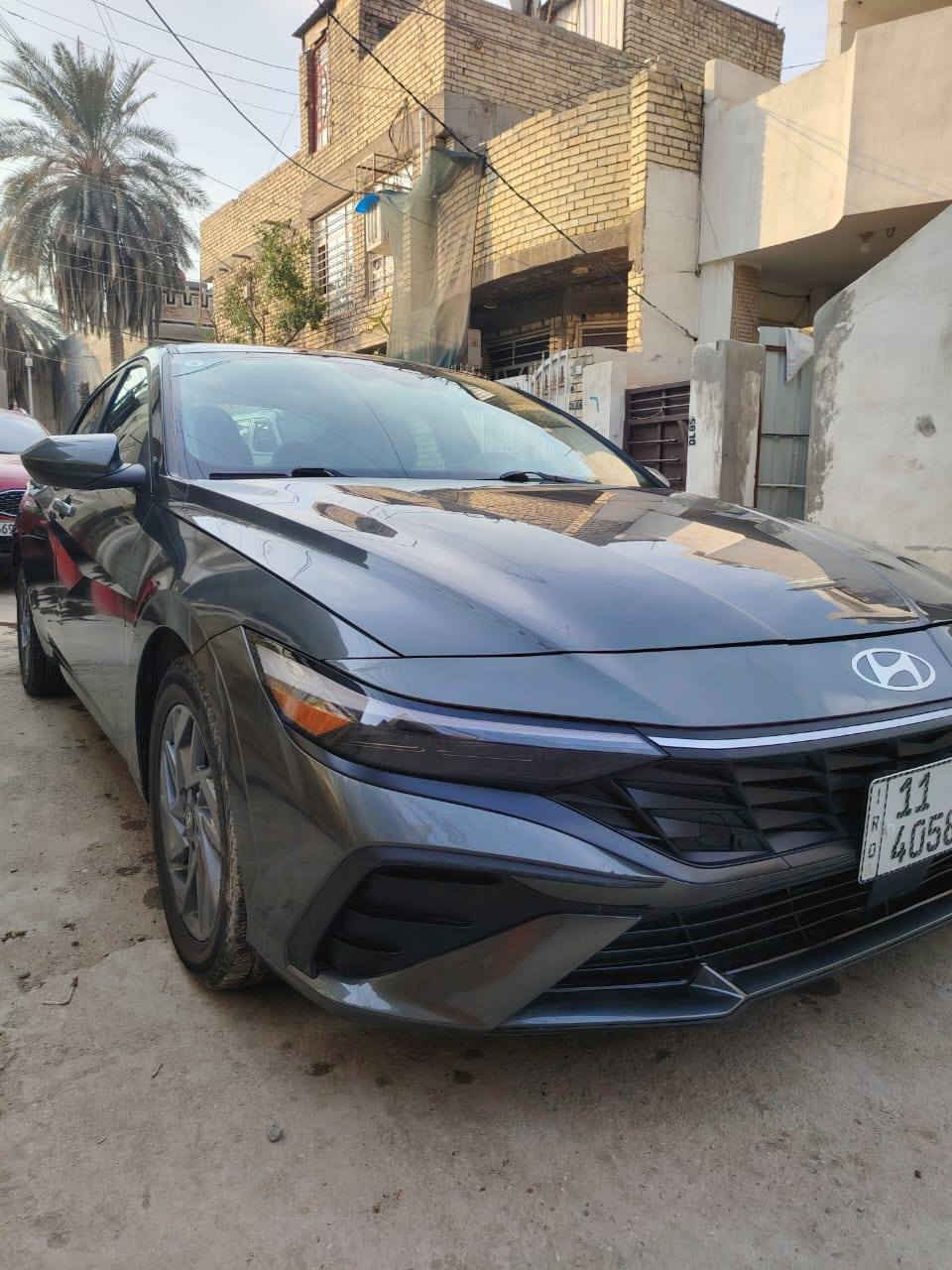 السلام عليكم 
للبيع 
النترا هايبرد 2024 وارد امريكي بلو 
صور الحادث بالمنشور 
بدون ايرباك 
بدون شاصي 
بدون لغود 
بدون دواخل 
مواصفات//
بصمه تشغيل وأبواب 
شاشه كبيره متصل ديجتل 
لد بدشبول متغير 
لايت زنن بلادي 3 عدسات 
كار بلي رادار أمامي وخلفي وجانبي تحديد مسار 
قياده ذاتيه تنبيه خروج عند المسار فول تحكم استيرن 
العنوان الدورة 
للاستفسار ***********
متوفر واتساب 
السعر 145 وبيه مجال بسيط
