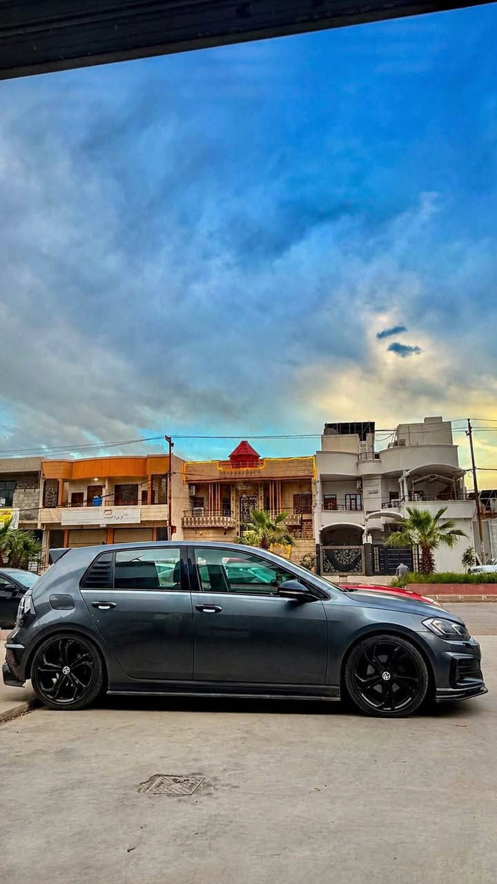 Vw golf 2021 tsi 
حادث قطعتين بونيد و جاملغ بدون دواخل و بي تعديل بارد اثنين 
مكينه 1.4 
محدثه gtı بل كامل 
سيارة بسمي بطاقه بانزين موجود كركوك, العراق


**إذا كنت صاحب هذا الإعلان وتريد حذفه لأي سبب، رجاءا أرسل رسالة إلى الدعم الفني**