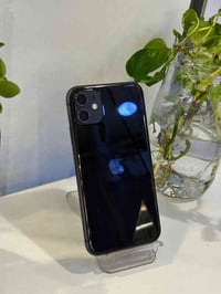 ايفون 11 عادي لون اسود ذاكرة 128 🔋 بطارية 81% نموذج M مكفول كلشي مامبد...