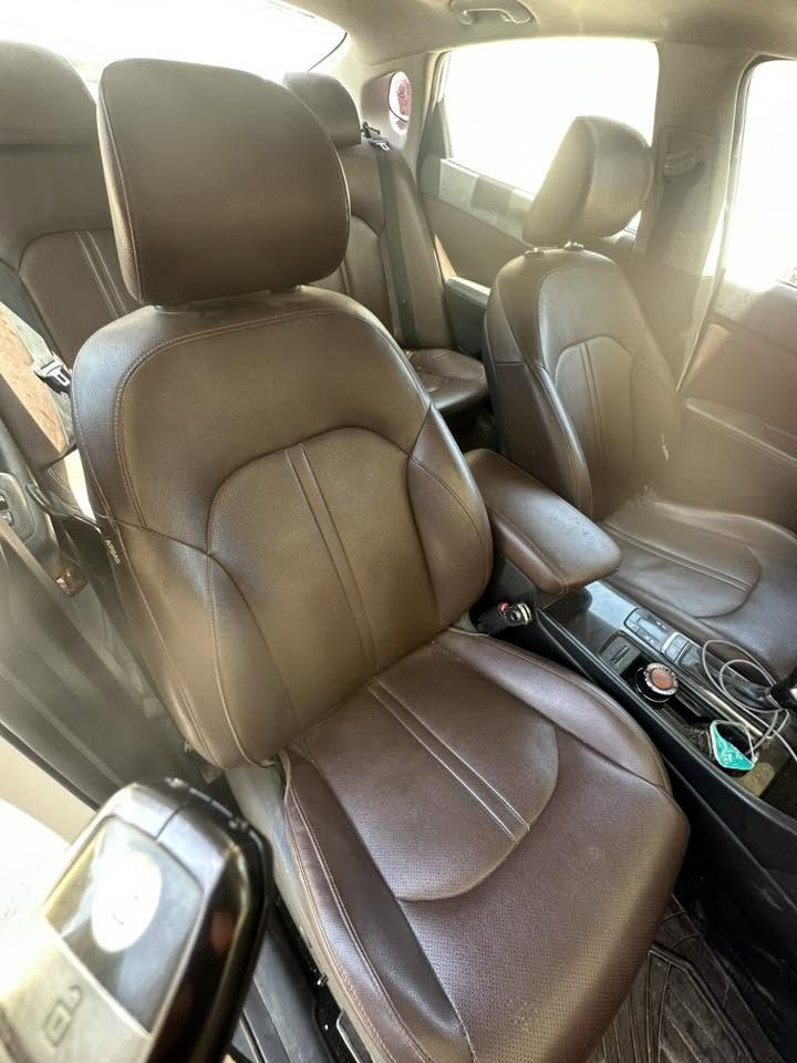 السلام عليكم
اوبيتما k5 كوري للبيع 
2016 حادثها جاملغ وبنيد مبدلات وجاملغ الثاني صبغ والسونار مرفق بالصور
فول مواصفات للاخير 
مكينه 2000 دوش
بصمه 
شاشه 
بنوراما سلايد روف 
كشنات جلد 
خزن ميموري 
تدفئه وتبريد بالكشنات 
حساسات خلفيه 
مرايه شفط 
تدفئه بالستيرن 
كلش هواي مواصفات بيها 
ماشيه 131 km
سنوية لل2030 
بسمي حره تحويل ثاني يوم
السياره واكفه بيها الخانه الرابعه ابيع مكينه گايمه 
عنوان السيارة الناصرية المركز 
الرقم ***********
السعر 115 وبيها مجال
