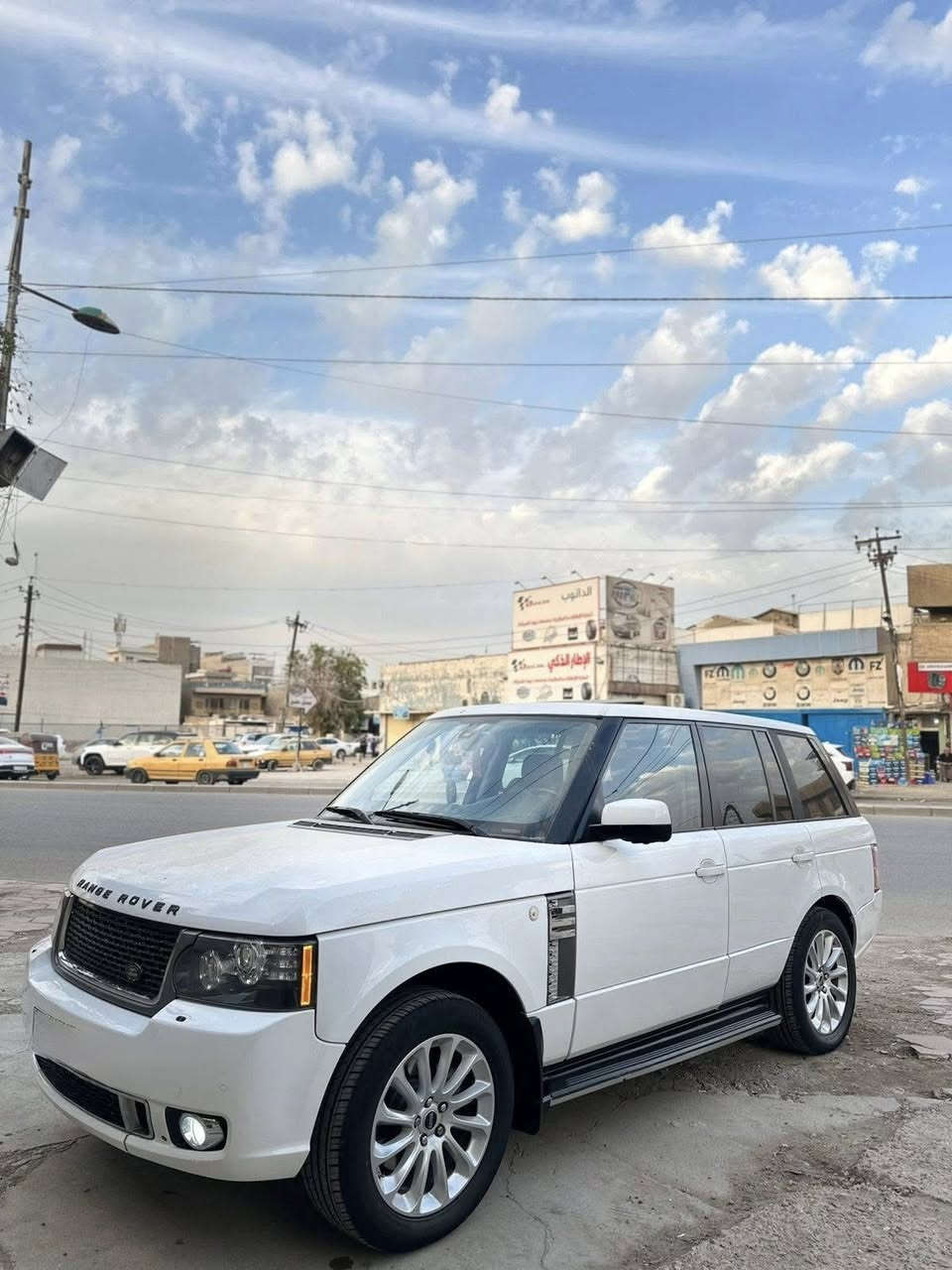 مراوس فقط رانج روفر ٢٠٠٨ محدثه ١٢ 
مكينه وكير ديفور ملكه تبريد ثلج 
رقم كركوك قرار 48
***********
