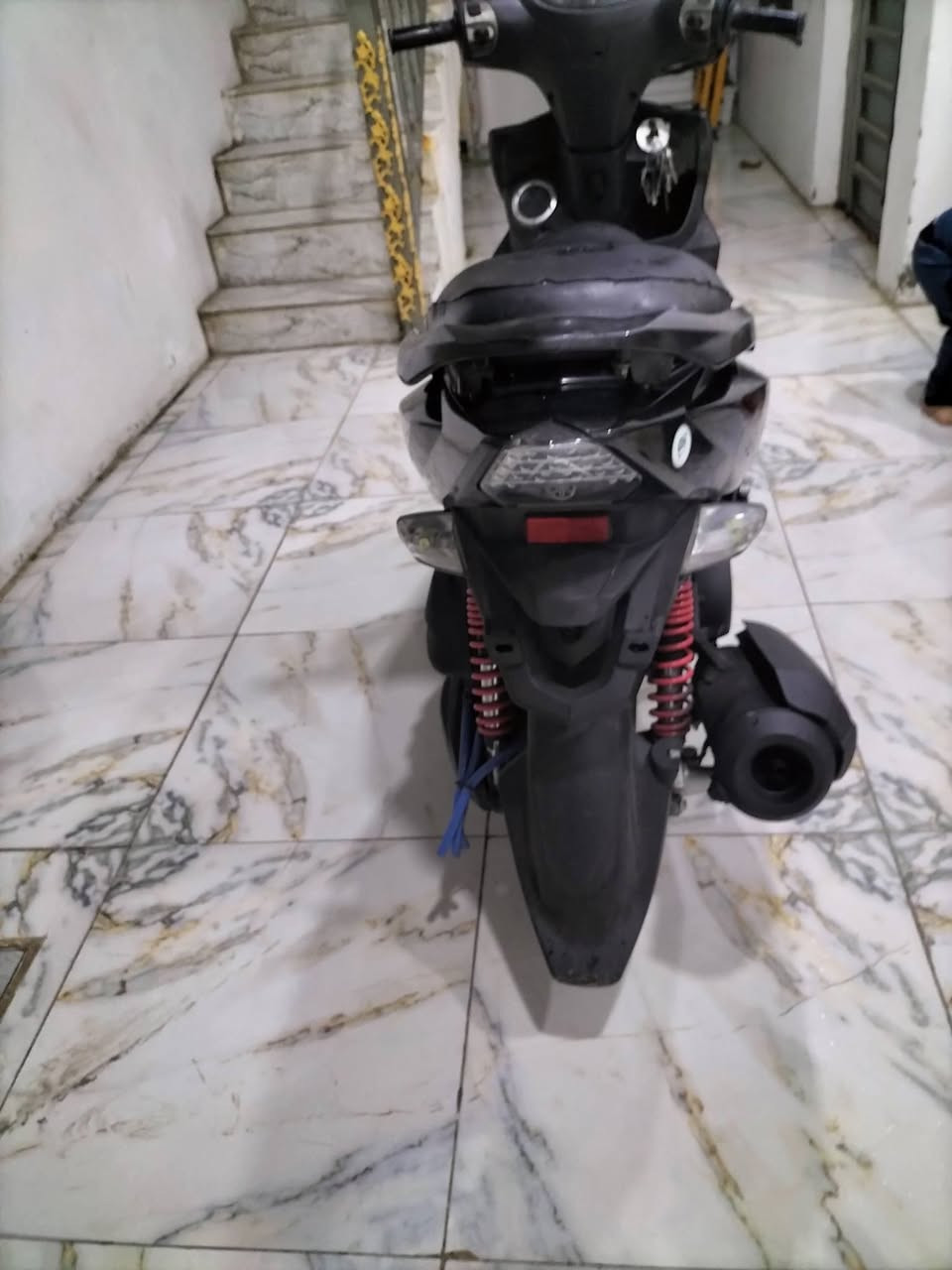 السلام عليكم جيتي ار خطين كفاله عامه
مختمه كله ويه المكينه وحته الدشبول والجنطه كله ختم واحد
لايت +اشاير زنون اصلي 
تايرات اصليه يابنيه طخم جديد
جديدة بمعنه الكلمه الدراجة مصاله هوي من طالعه من الرمبا 
السعر975 الف وبيه مجال بسيط 
علمن اشتريت الدراجة ب1480الف
مكاني بغداد الوزيريه *********** واتساب
