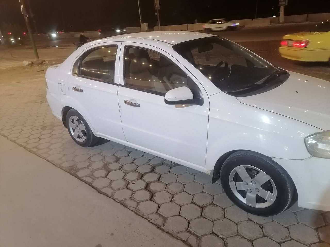 افيو خليجي مديل 2009 خصوصي رقم نجف السياره بيه جاملغ امامي بدون ضربه كفاله من الضربه فقط جاملغ وباقي كفاله عامه كير مكينه حداديه كوله جديد مكينه1400 كيراوتو تبريد شغال سنويه 27 مكان السياره نجف مكتب الرشيد السياره جاهزه علخير مصفره غرامات السعر ب73 وبيه مجال بسيط الاستفسار ***********
