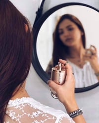 212 سكسي • كارولينا هيريرا • نسائي