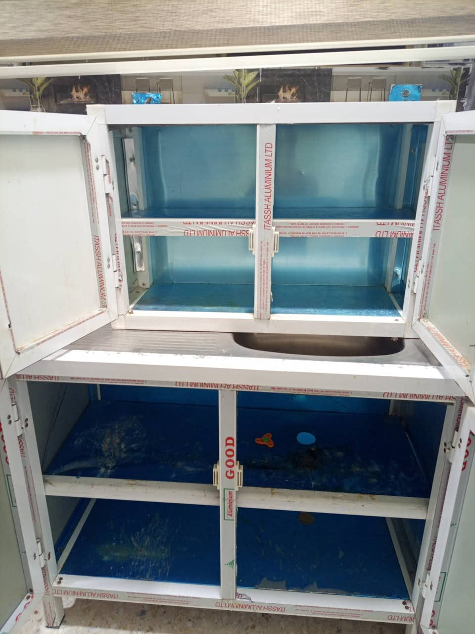 كاونتر قطعتين 

سنك متر و10

وملحق متر 

سعرهن 125

العنوان العبيدي الرئاسة شارع 20 

***********
