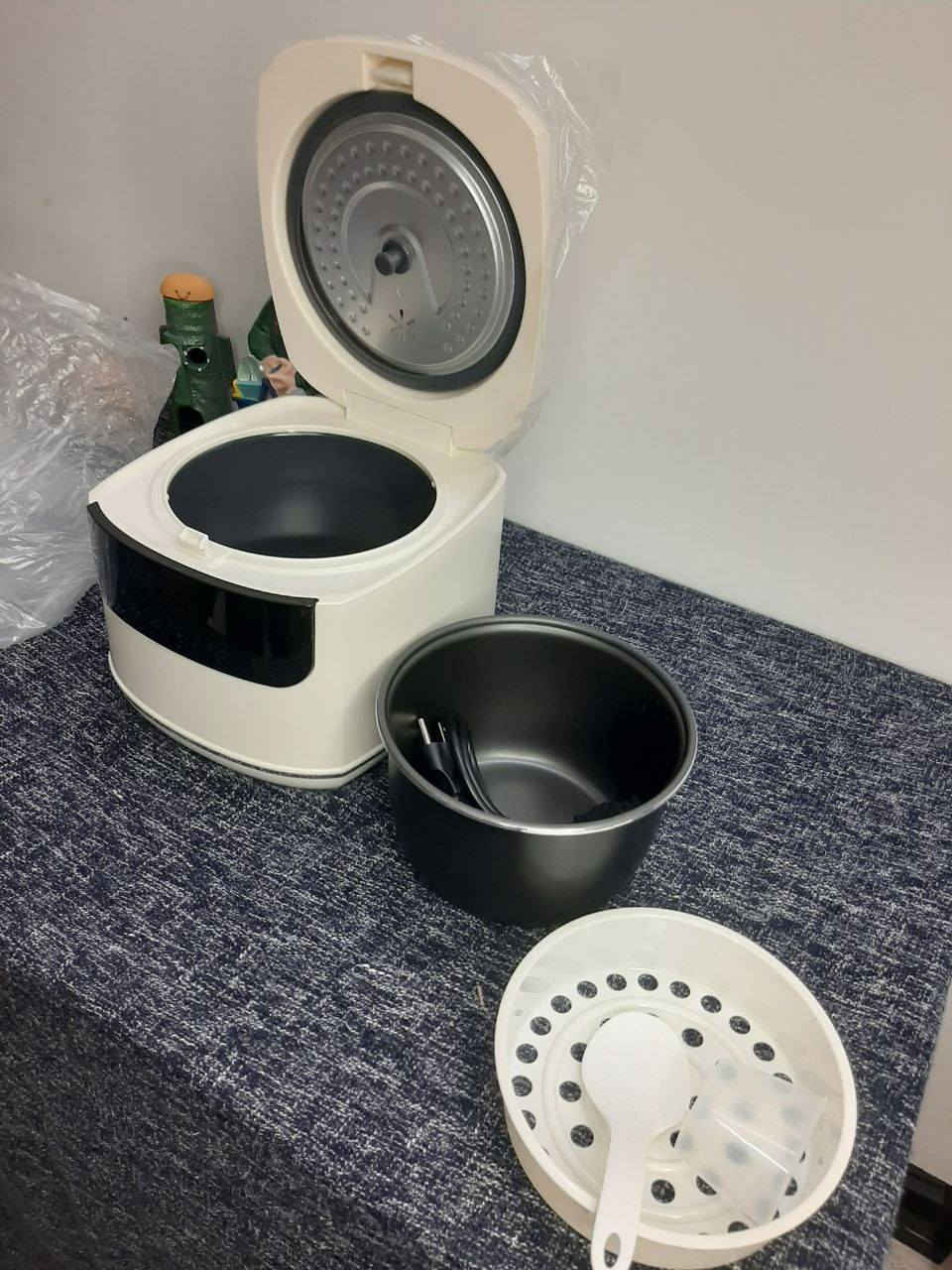 طباخ كهربائي جديد لوك ما مستخدم الجدر تيفال ما يلزك والملحقات ماله مثل ما موضح كدامكم


**إذا كنت صاحب هذا الإعلان وتريد حذفه لأي سبب، رجاءا أرسل رسالة إلى الدعم الفني**