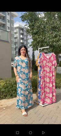 يلبس ٦٠-٩٥ • خامة زبدة • متوفر ألوان