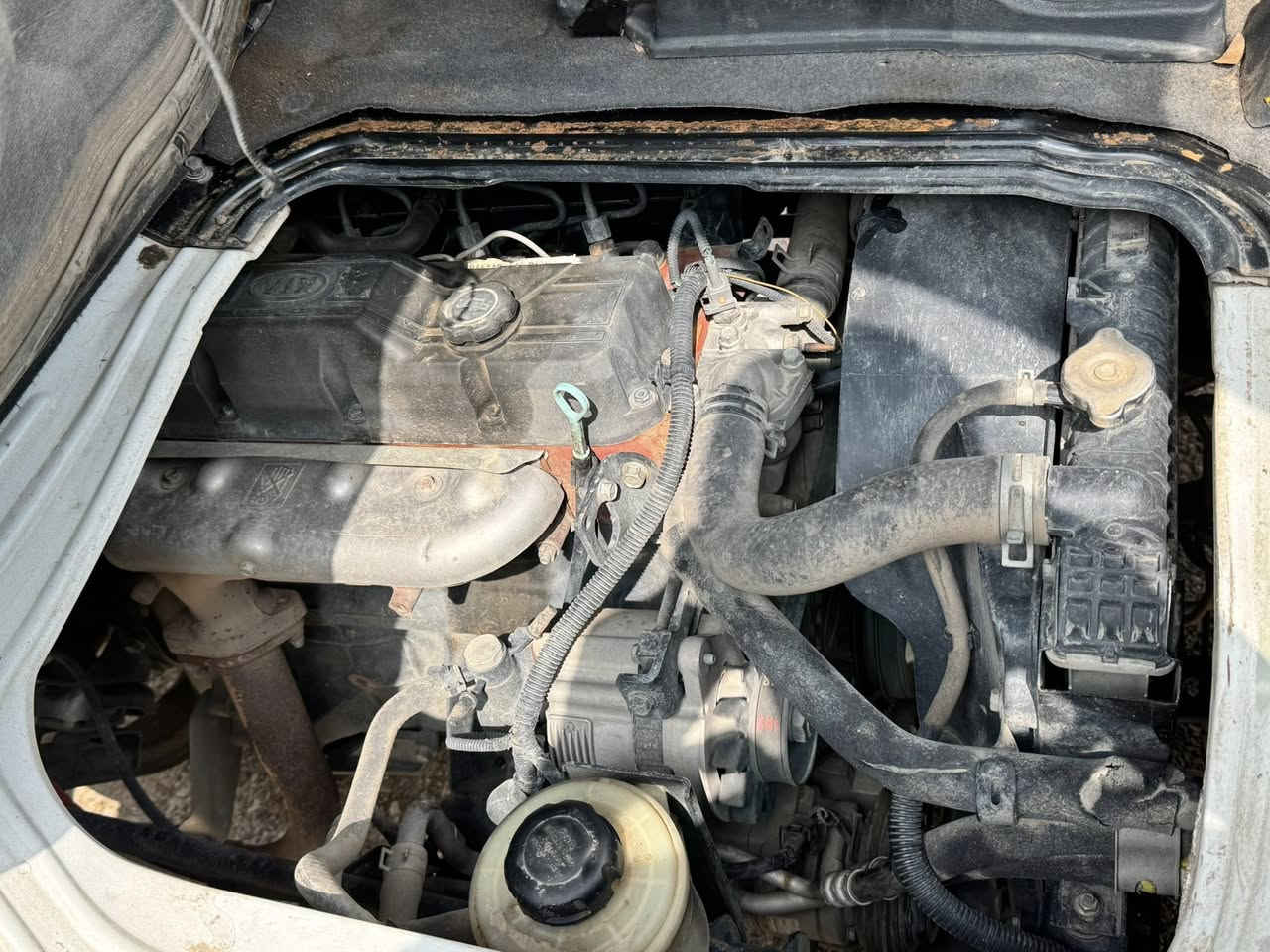 كيا موديل 2020 السيارة كفاله عامة / عدى باب السايق مبدل / رقم بغداد تحويل مباشر  / مكان السياره ديالى / بعقوبه / السعر ( 125 ) وبيها مجال بسيط / (. ***********. )
