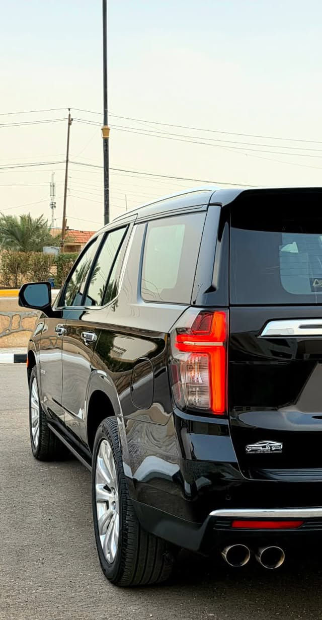 تاهو بريمير 2023 (خليجي) 💎
* العداد: 40,000 كم 
 * المحرك: 5.3L (مكفول) ✅
 * الدفع: 4X4 (فور ويل) ⚙️
 * المقصورة: جلد عسلي فاخر ✨
 * اللوحات: رقم بغداد مميز (تحويل ثاني يوم) 🎫
المواصفات التقنية والرفاهية:
 * بانوراما 👑
نظام تعليق جكات ✨️
 * نظام قيادة ذاتية + رادارات متكاملة 🤖
 * نظام تنبيه الخروج عن المسار ⚠️
 * 5 كاميرات محيطية 360 درجة 📸
 * شاشة عرض على الزجاج الأمامي (Data Show) 📽️
 * عدادات ديجيتال + شاشة رئيسية كبيرة 🖥️
 * كراسي تبريد وتدفئة + كراسي خلفية كهرباء ❄️🔥
 * خزن ميموري للكراسي ✨️
 * بصمة (تشغيل + أبواب) + تشغيل عن بعد 🔑
 * شحن لاسلكي + صندوق كهرباء ⚡
 * حساسات أمامية وخلفية 🅿️
 * سعة 7 راكب 👥
السعر: 58,000$ (580 ورقة) 💵

للتواصل: *********** 📞
