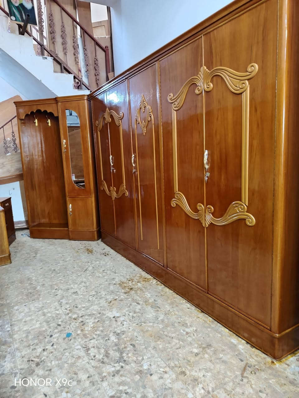 السلام عليكم غرفه كامله ام الخمس بيبان شغل درجه اولى تسكام غرفه كامله وجاهزه اي نقص ما بيها الوجه صاج خمسه ملم الغرفه كلش حلوه نظافتها 100% جاهزه وكامله مستعمله خمس بيبان صاج السعر 675 شامل الشد والتوصيل مجاني داخل النجف ***********
