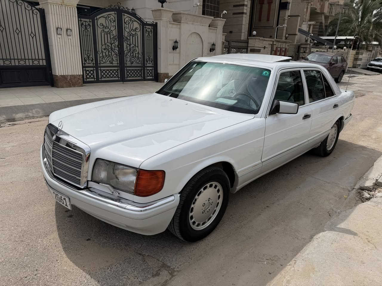 يا الله
السلام عليكم شباب 

مارسدس رئاسي باب قصير 

موديل ٨٩ سياره جديده بمعنه الكلمه 

رقم مميز بسمي 

تحويل ثاني يوم مشروع وطني 

سياره تراي إذا مو زيرو مرجوعه 

مكينه وكير بلادي 300 مكفول 

صدر امامي وخلفي جديد 

سياره دبل مروحه 

فتحه سقف 

دبل فيتبم

كراسي كهرباء 

لايت زنون اصلي عالي وناصي 

سياره مال بيت امانه الله 

ومال جني 

سياره جاهزه علا آخر حبايه 

سياره بدون ضربه بدون ضربه 

صبغ وجراد فقط 

سياره جديده جديد كلش

تبريد ثلج إذا مو ثلج ودفع قوي موجوعه 

تخم تايرات وياله وكاله جدد 

سياره متعوب عليه 

كهربائيات كامله بدون جطل 

السعر ١٢٥ وبيه مجال للشراي 
للاستفسار ***********

مكاني بغداد شارع الربيعي 

تحياتي للجميع
