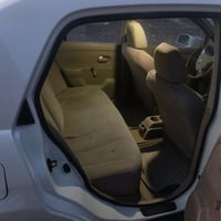 نيسان تيدا • ٢٠٠٧ • كابون يسار