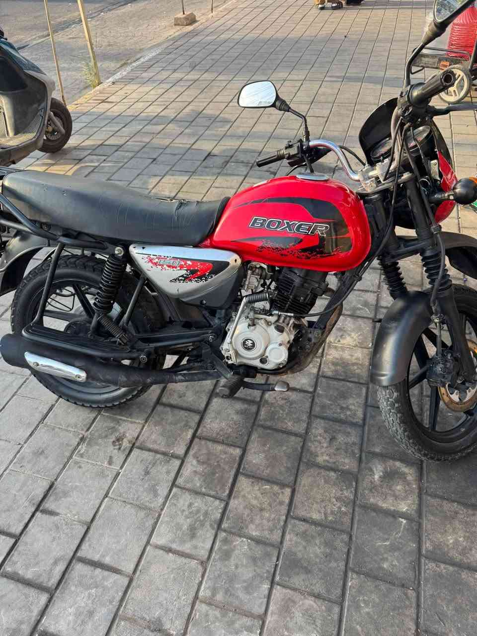 سلام عليكم بوكسر موديل 22للبيع اوراق كامله كبل ترقم دراجه نضيفه وخرسه ومابيها اي نقص ممتعوبه بمليون ونص وبيها مجال قليل البنوك تقاطع الفلسطيني ***********
