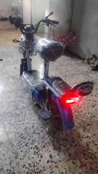 السلام عليكم دراجه شحن جديده موديل 25 لايت عالي ناصيف تمشي حقيقي 70 اشاير كله شغال بطاريات 4 جدد قفله من الخير 195 وموجود توصيل داخل بغداد فقط *********** مكاني بغداد الحسينيه
