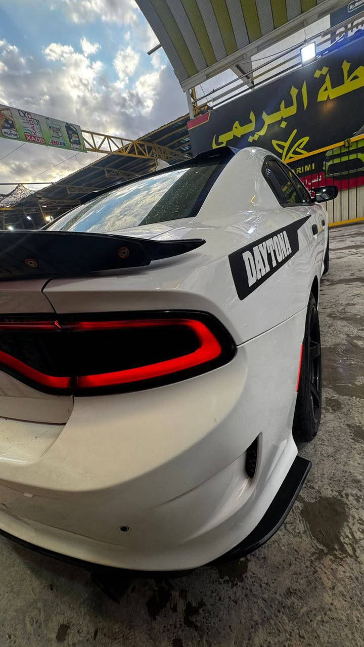 سلام عليكم
جارجر  موديل  19 ارتي RT 5700 سوبر تراك باك رقم بغداد  مكاني حله 
سنويه باسمي 
حادث قطعه وحده موضح بالصور
كير مكينه حداديه كفاله 
حداديه صدر امامي و خلفي كله جديد 
عليهه هواي اضافاات 
السعر 228
***********
